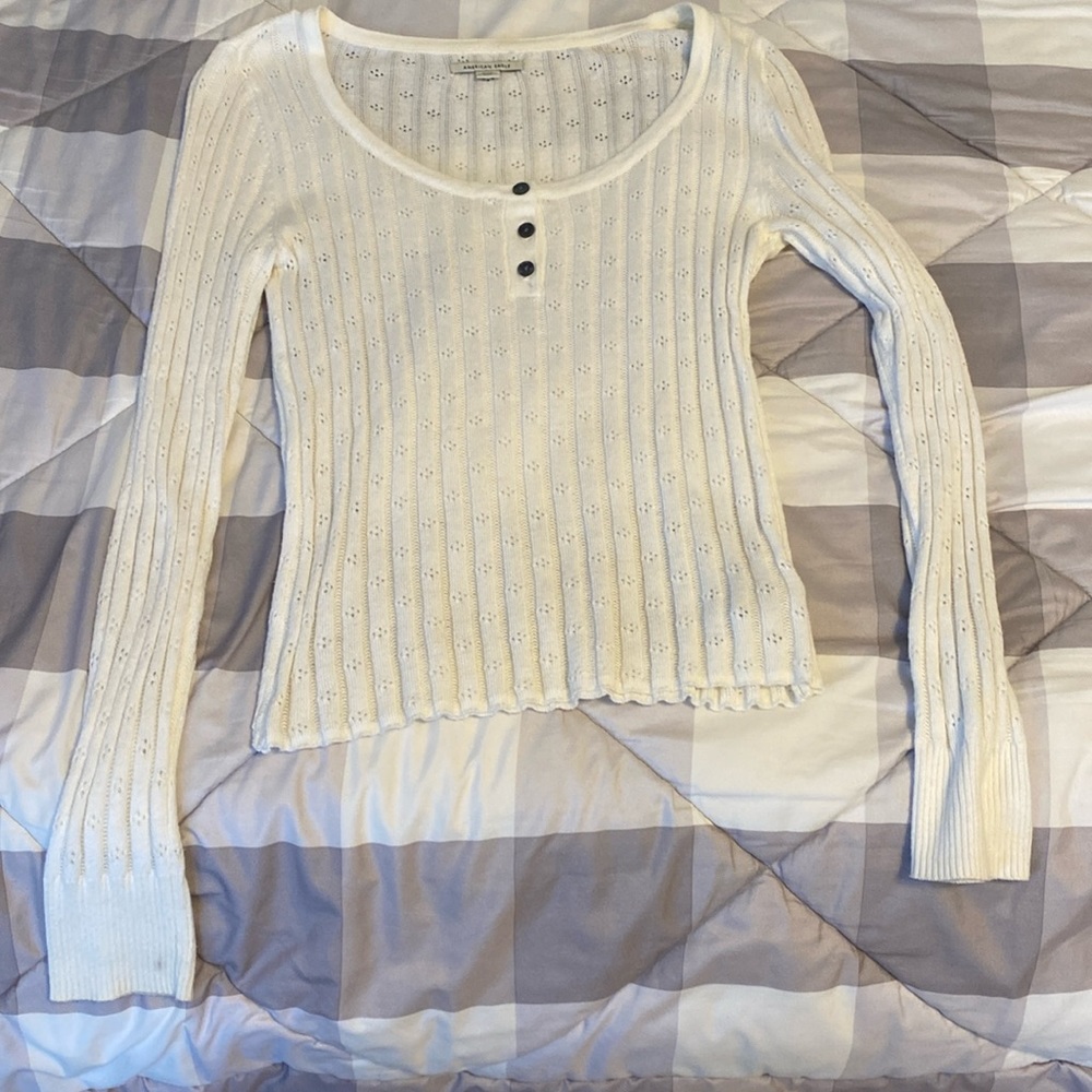 White knit long sleeve top